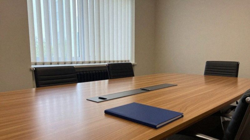 W jakich przypadkach pracodawca może rozwiązać umowę bez wypowiedzenia?