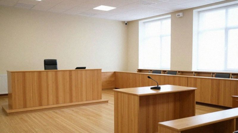 Kto inicjuje postępowanie w sprawie groźby karalnej?