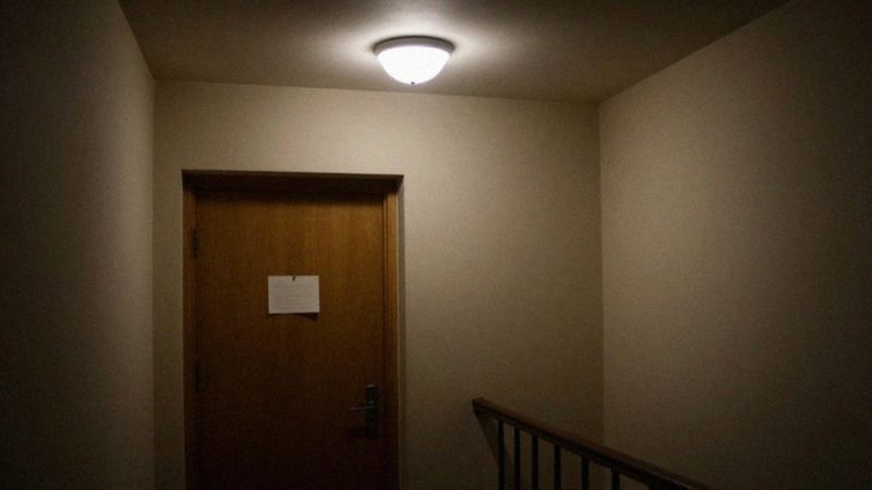 Jak się bronić przed nocnym hałasem?