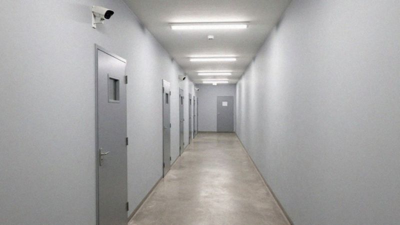 Jak odbywa się wykonywanie kary pozbawienia wolności?