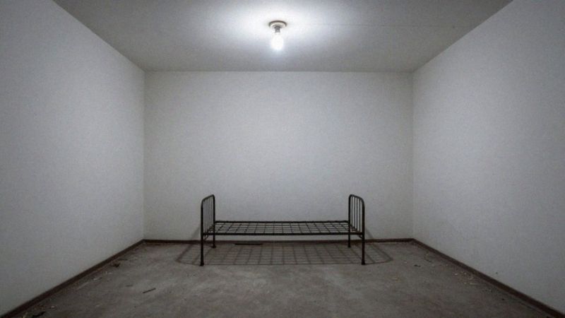 Jak stwór wpływa na psychikę Lucjana?