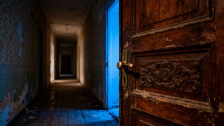 Eksmisja lokatorów — jak przebiega procedura i jakie prawa mają najemcy?