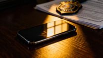 Kradzież telefonu w Play abonament — co zrobić i jak zgłosić?