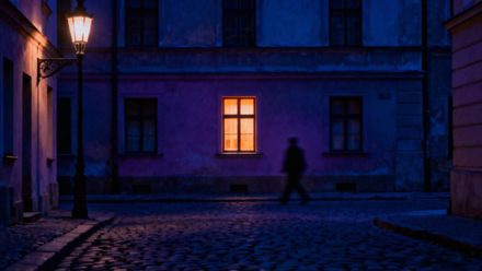Zakłócanie ciszy nocnej - jak zgłosić skutecznie i gdzie dzwonić?